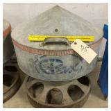 PAX Baby Pig Feeder