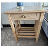 Bedside/End Table 21Wx21Dx24H
