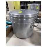 West Bend Cooker w/Steamer Pan