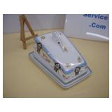 Covered Butter Cheese Dish