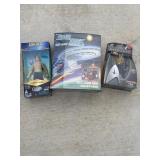 Star Trek case  w/ collectibles Captain Kirk and