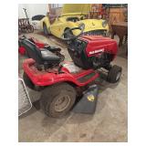 Von & Mary Jo Hood Trust- Estate Auction