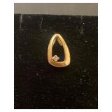 14KT GOLD PENDANT WITH DIAMOND