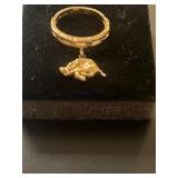 14KT GOLD RING WITH DANGLING GOLD RAZORBACK