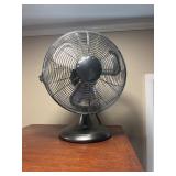 Metal Oscillating Table Fan with Chrome Finish