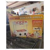 Nostalgia Old Fashioned Hot Dog Roller Grill With