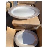 24 Jazz 12ï¿½ x 9ï¿½ Platters and 6 18ï¿½ x 13.5ï¿½ Platte