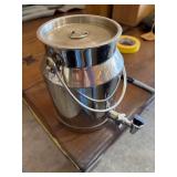 Stainless Steel Container With Lid and Spout