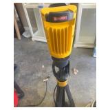 Utilitech Tripod Work Light with Adjustable Stand