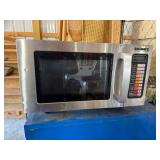Solwave Commercial Microwave with Digital Controls