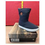 New pair size 11 boots