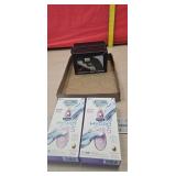 4 laser pointers and 2 hydro silk razors