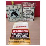 3 tins signs