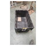 Locking lid tote