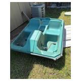 Paddle boat