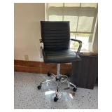 Bar stool on wheels