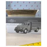 International KB-8 Bottlers Truck  Die Cast