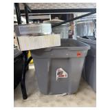 Tote with6 fuel Canisters