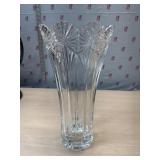 14ï¿½  Vase heavy crystal? I small nick
