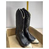 8 1/2 D boots