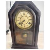 Mantel clock