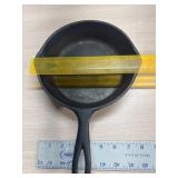 Cast Iron skillet 5