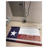 New 28ï¿½ Texas flag hanging