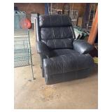 Lazy boy Black Recliner need tighten up