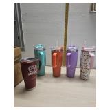 4- 40oz 1 32oz thermal cups
