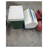 2 igloo coolers
