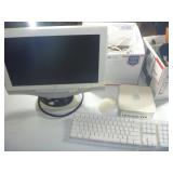 Mac Mini Computer with wireless keyboard mouse