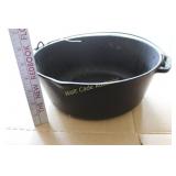 Dutch Oven Cast Iron Great Shape