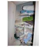 Linens Closet lot - Sheets, Pillows, Blankets as