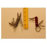 Swiss Army Knifes Lot Of 2 As Shown