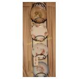 Home Décor Decorative Plates with Metal Plate