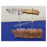 Knife w/ sheath Damascus Steel 4 inch Blade.