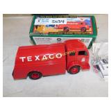 Texaco 1949 White Tilt Cab Tank Truck Bank - Die