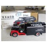 Texaco 1955 Diamond T Fuel Tanker BakersfieldDie