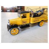 1931 Wrecker - Die Cast Bank - by ERTL - #9423UA