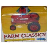 Farmall 350 Tractor Farm Classic Die Cast Made By