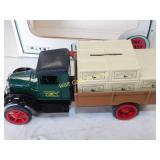 John Deere - 1913 Model T - Die Cast Bank - 1/25