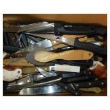 Knives - Mixed Box Lot Knives are mixed some are