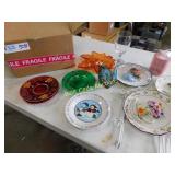 Holiday dishes and wall décor lot