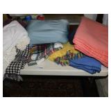 Blanket and Throw Blankets - Large Mixed Lot