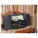 Home Stereo System Works Tested has CD/Cassette