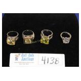 Rings - Lot of 4 Costume Jewelry - Rings Sizes