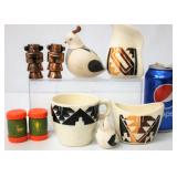 Native American Pottery & S&P - Navajo Signed