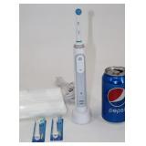 Braun Oral B Genius Tooth Brush w New Heads