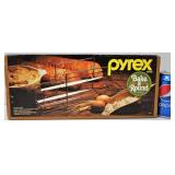 New Old Stock Pyrex Bake A Round in Box