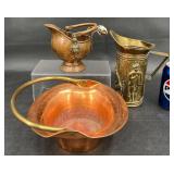Copper & Brass Vessels ï¿½ Pots & Bowl w Handle